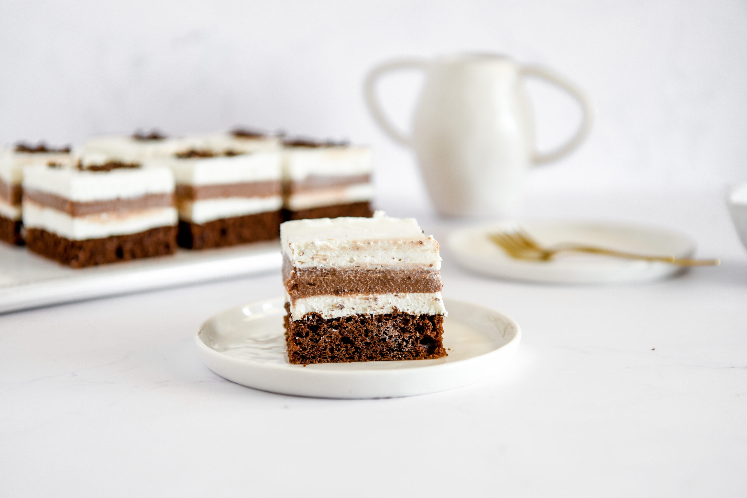 Čokoladne kocke s kremom od pudinga i moussom od mascarponea