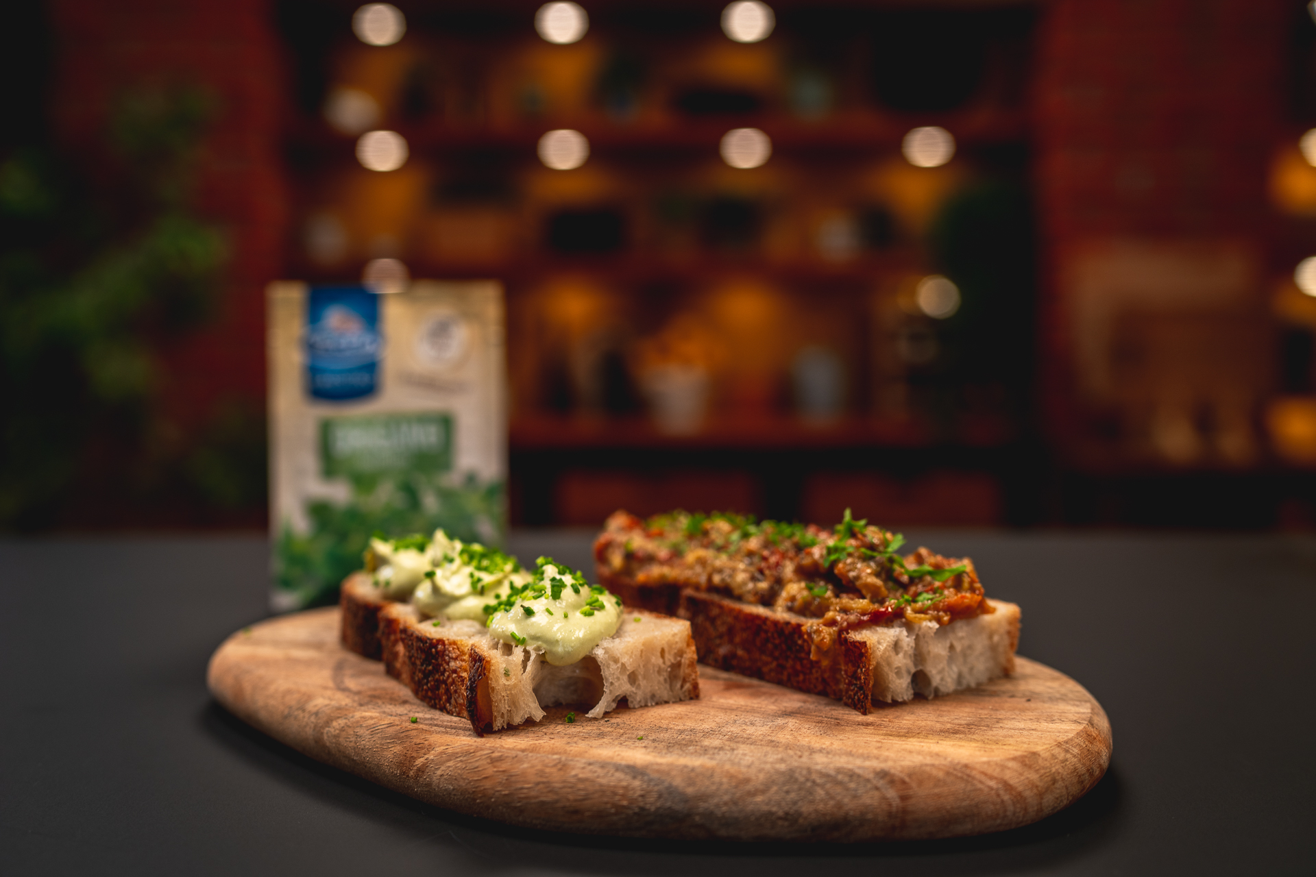 Namaz od graška i kavijar od patlidžana s foccaciom