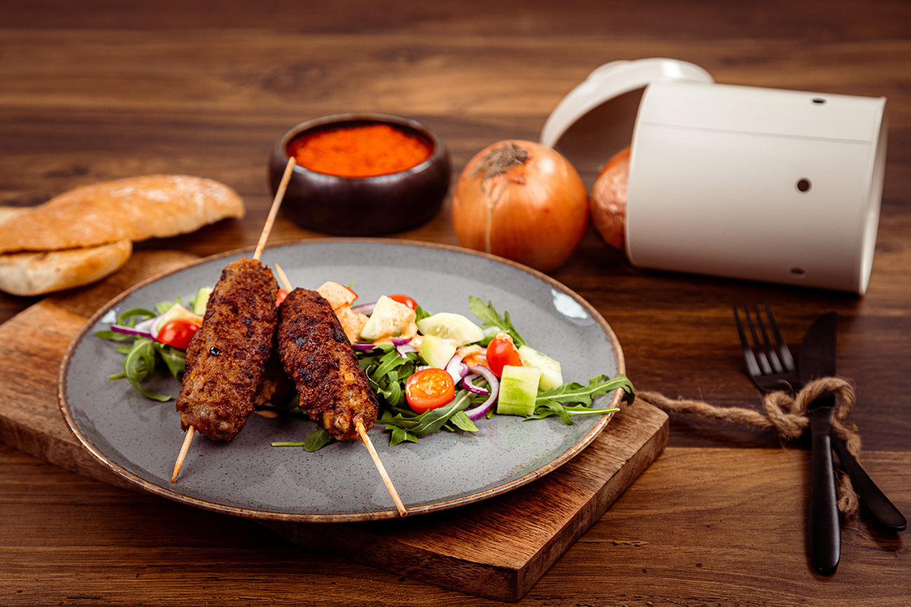 Šiš ćevapčići s ajvarom