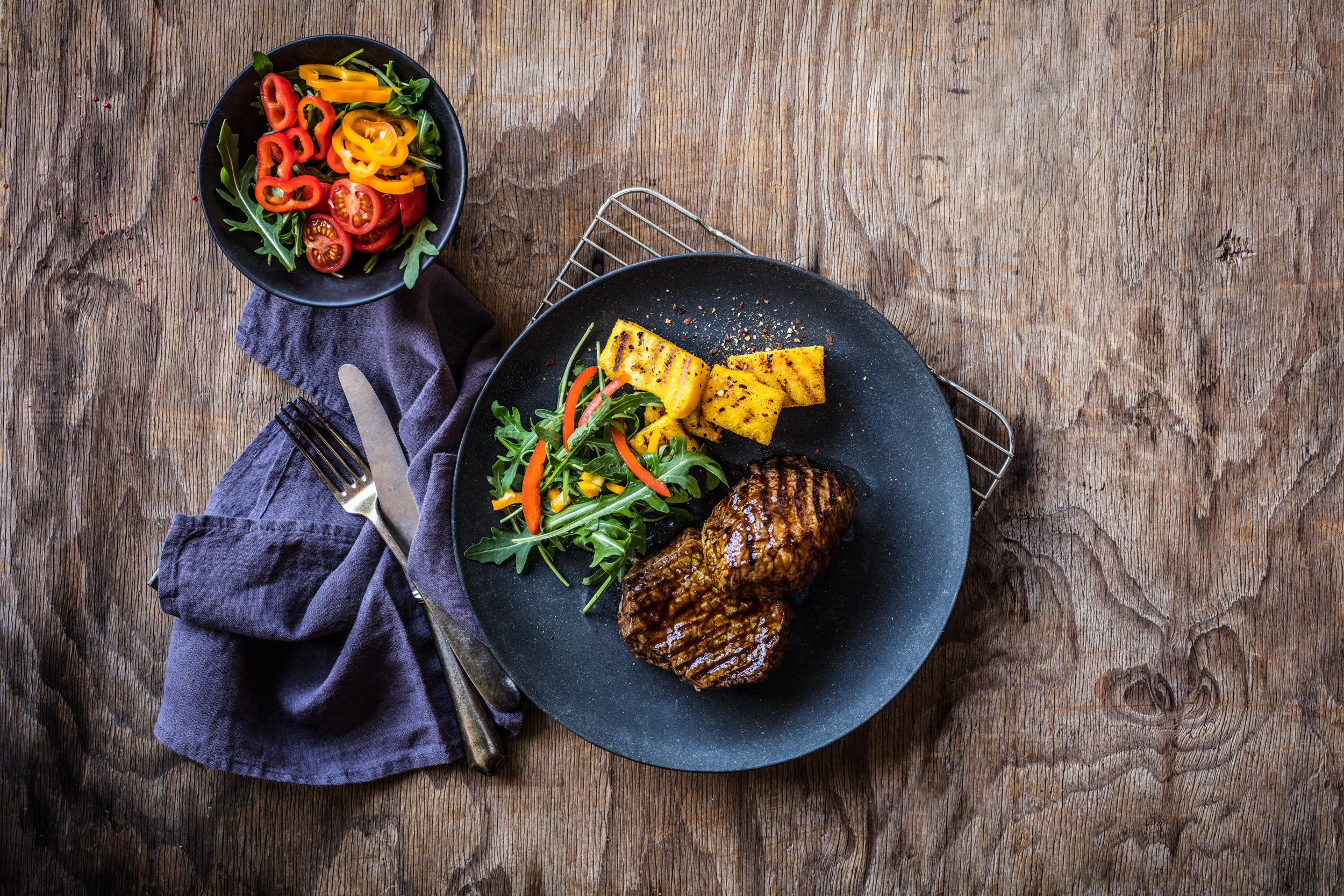 Biftek u grill marinadi