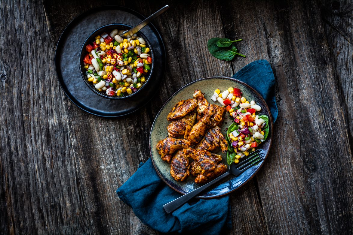 BBQ piletina s meksičkom salatom