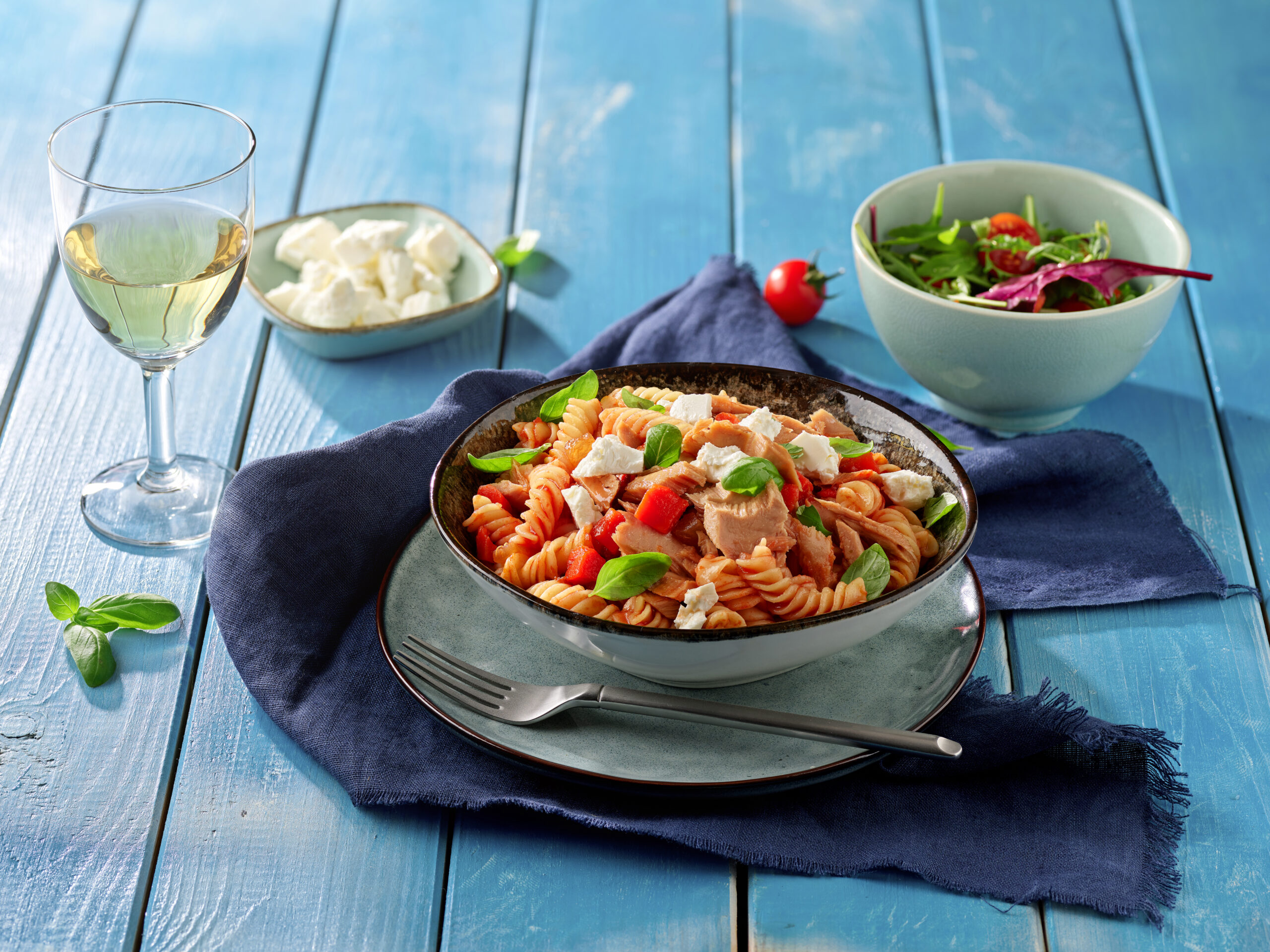 Tuna à la provençale s tjesteninom