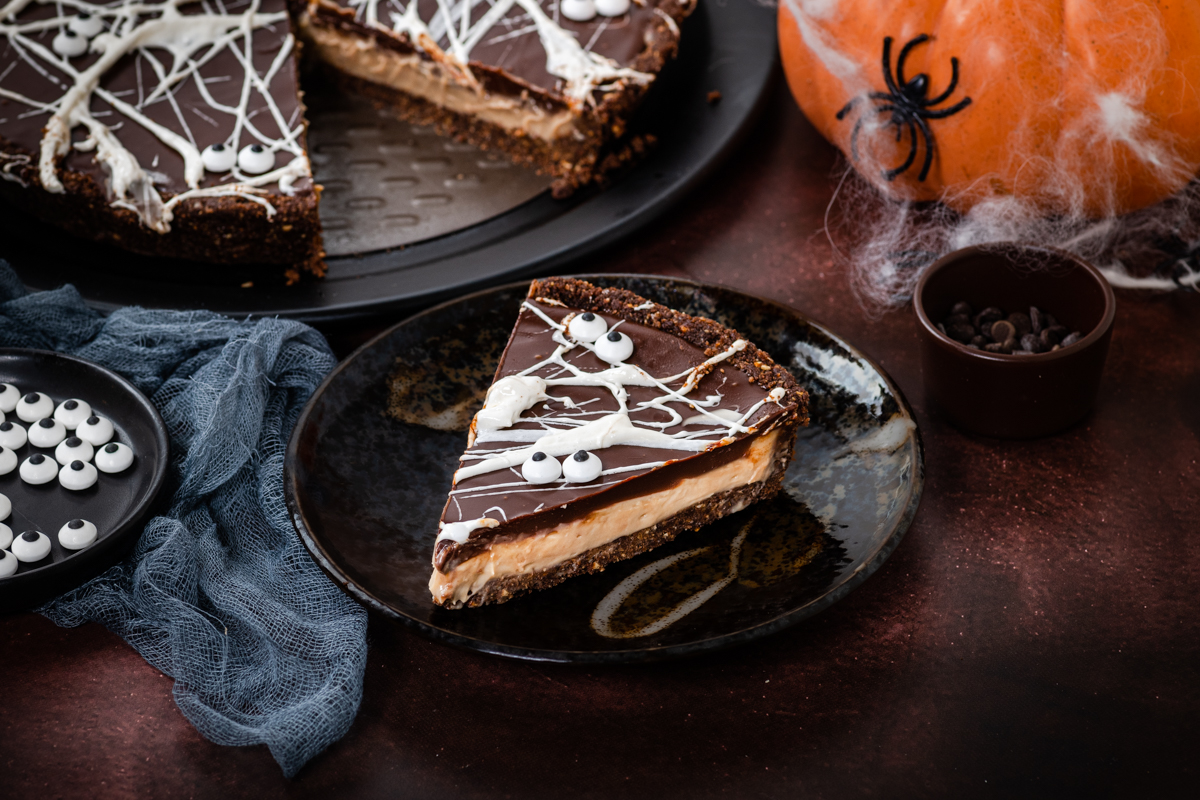 Nepečeni tart s karamelom i čokoladom