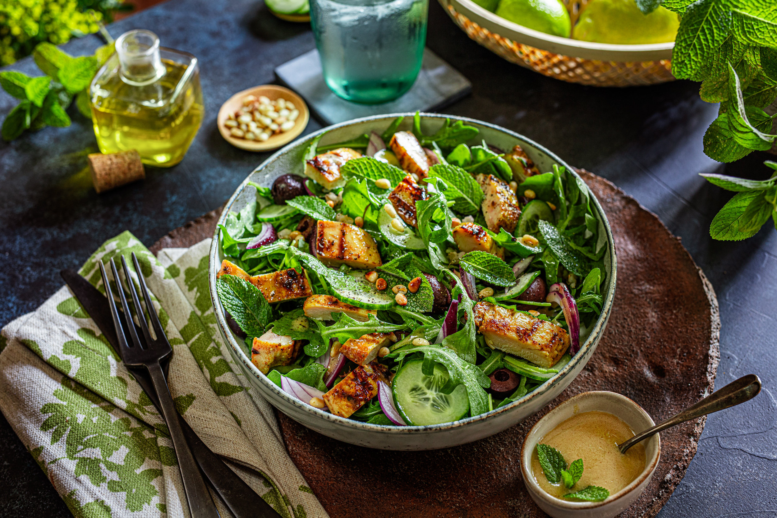 Salata sa grillanom piletinom i ječmom