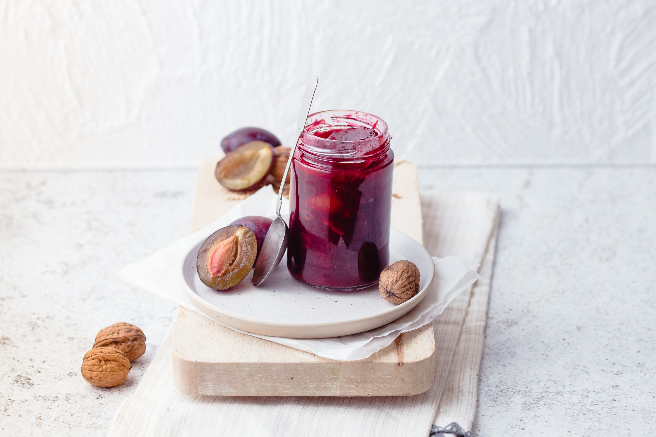 Džem od šljiva s orasima i teraninom