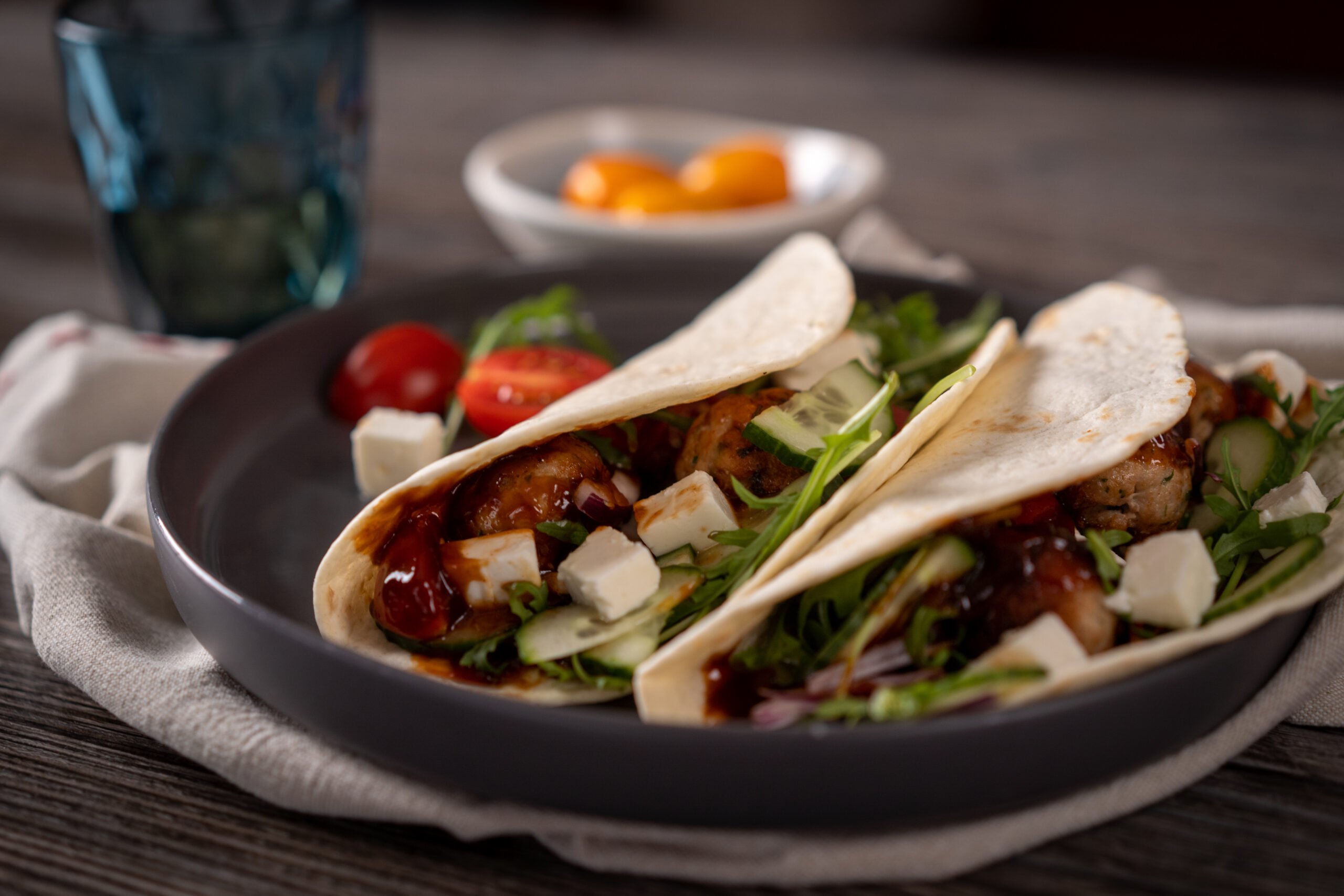 Pileće mesne okruglice u tortilji