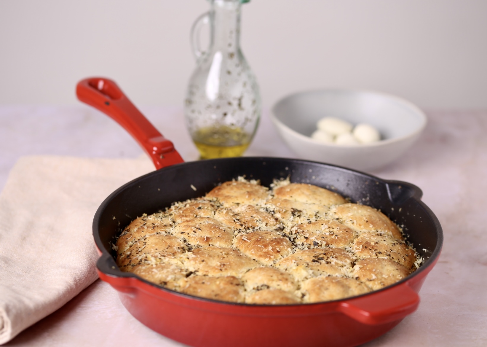 Peciva punjena mozzarella sirom