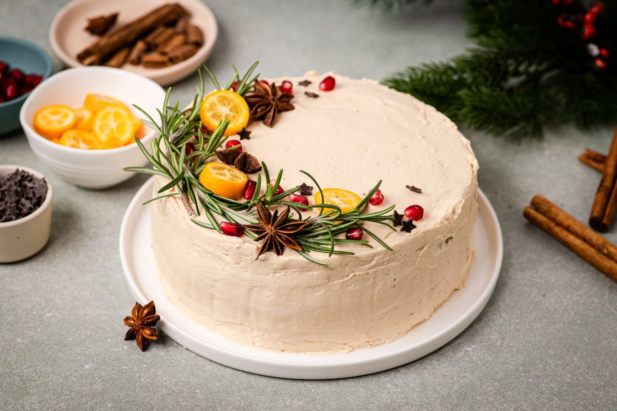 Blagdanska torta s karamelom