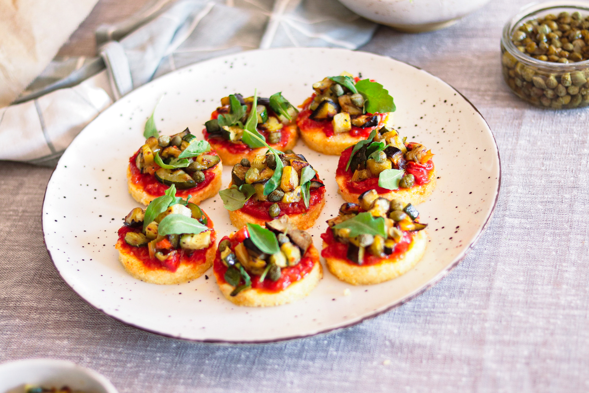 Brzi zalogaji od palente i povrća