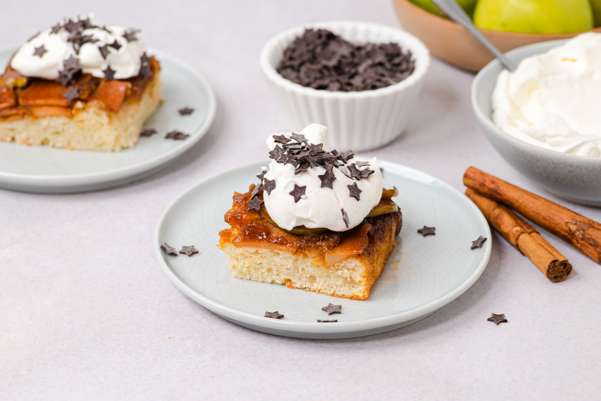 Muffin kolač s karameliziranim dunjama