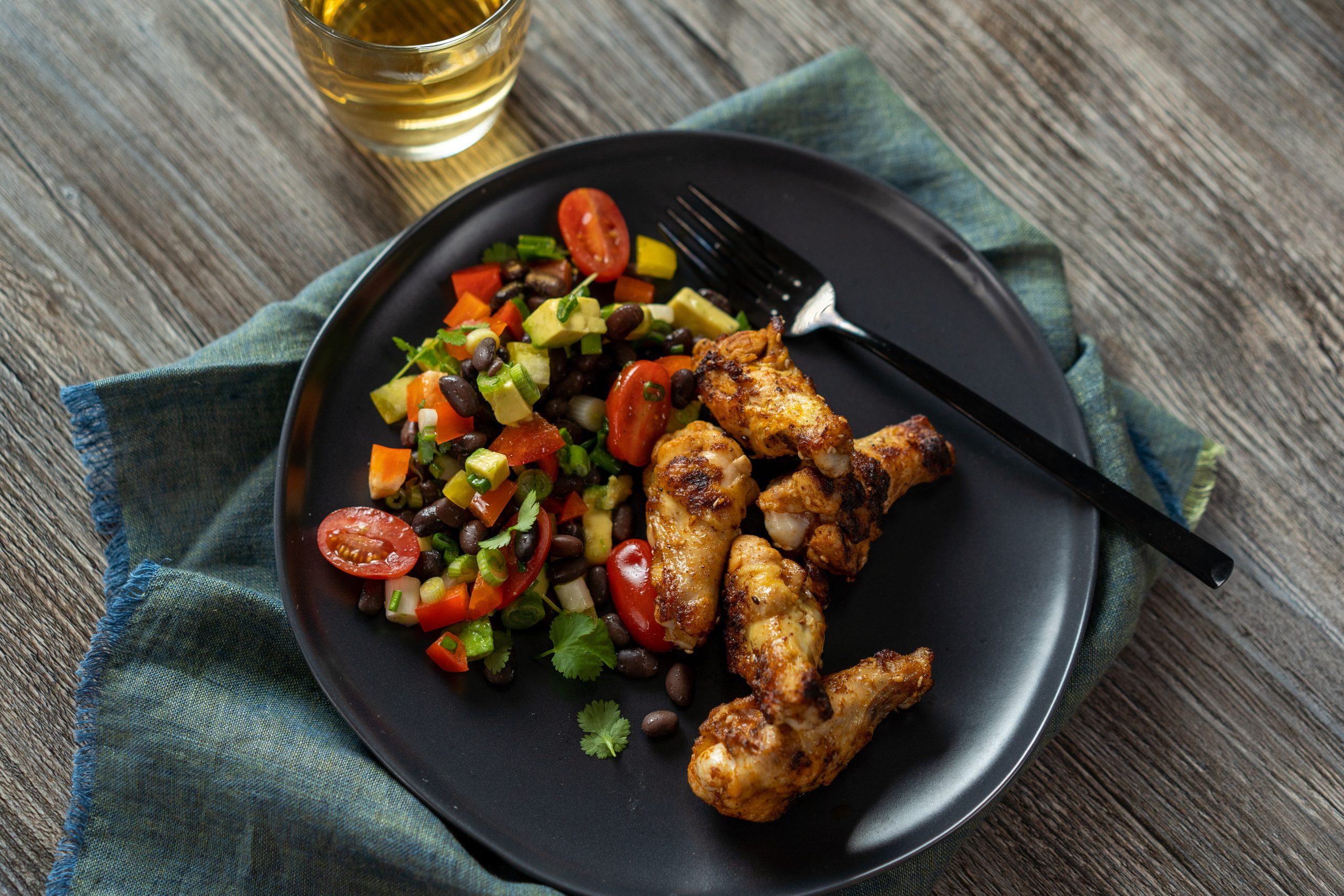 BBQ pileća krilca s grilla