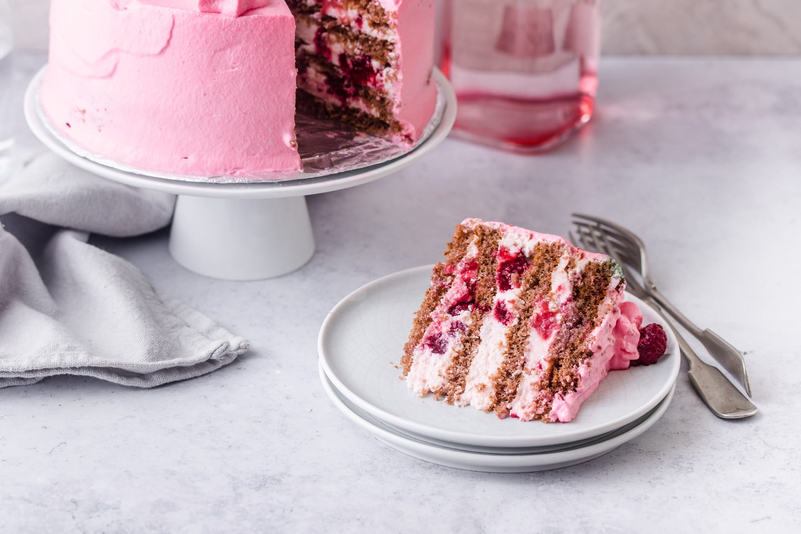 Čokoladna torta s malinama