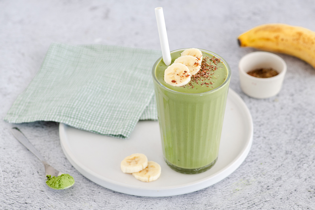 Cookie matcha smoothie