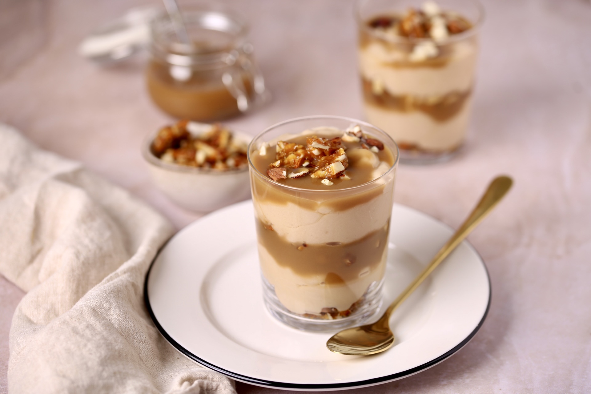 Orašaste toffee čašice