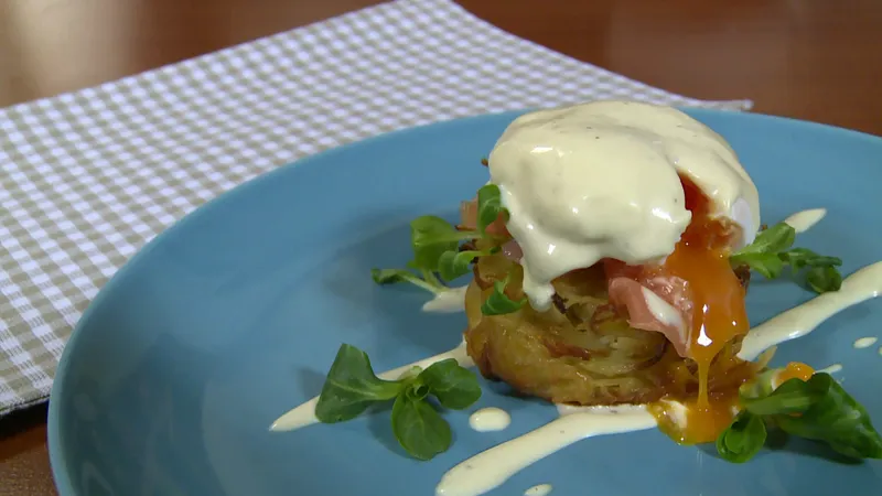 Dimljeni losos s košaricama od krumpira