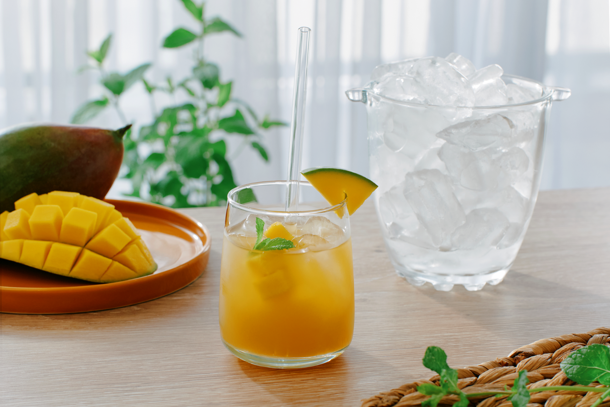 Domaći ledeni čaj s mangom