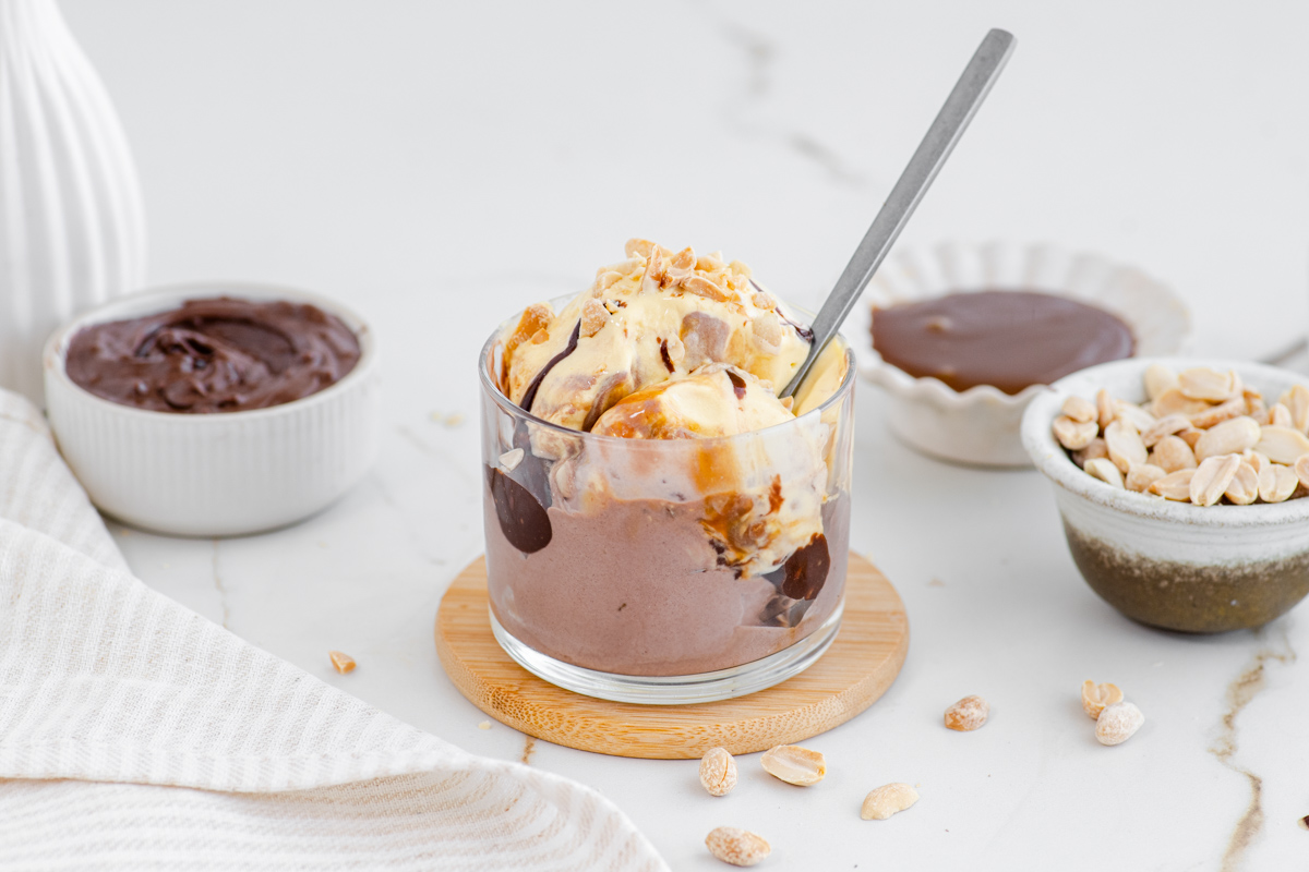 Dvobojni kremasti sladoled