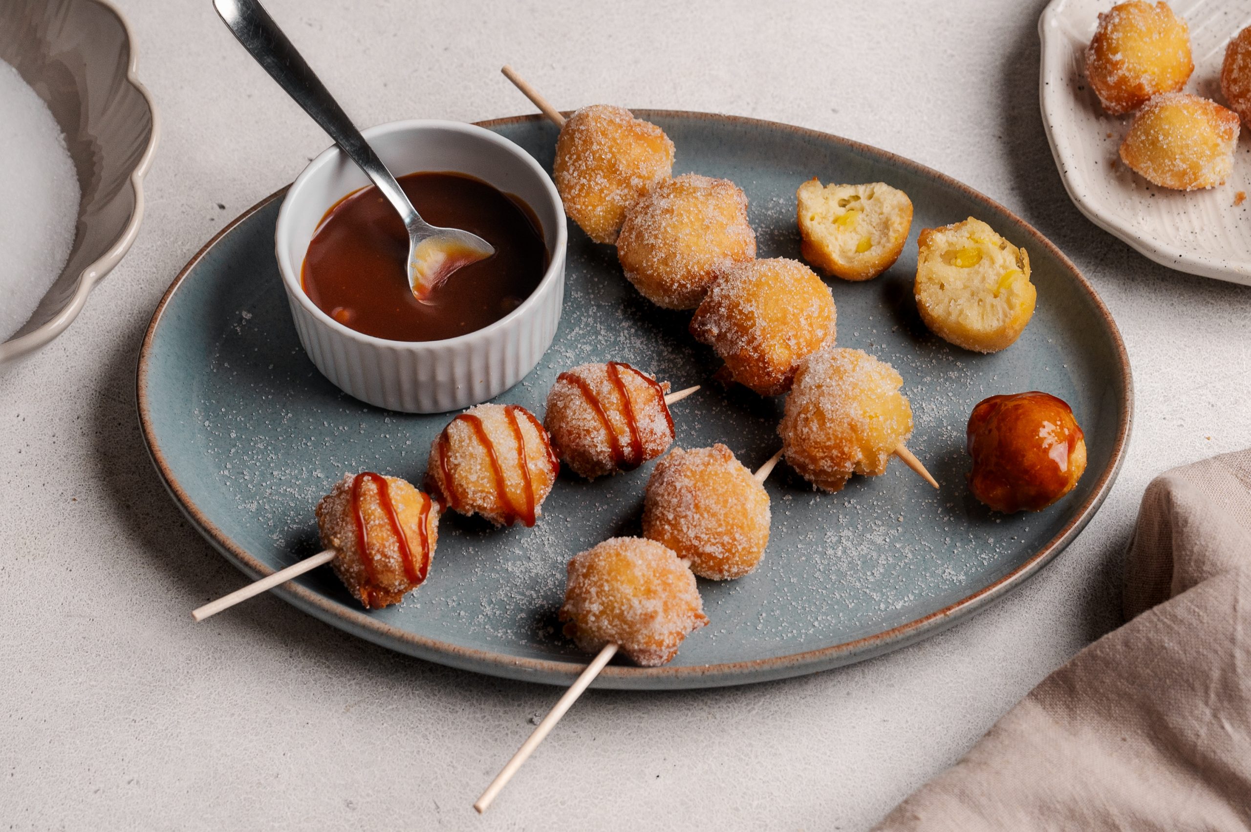 Fritule s komadićima ananasa