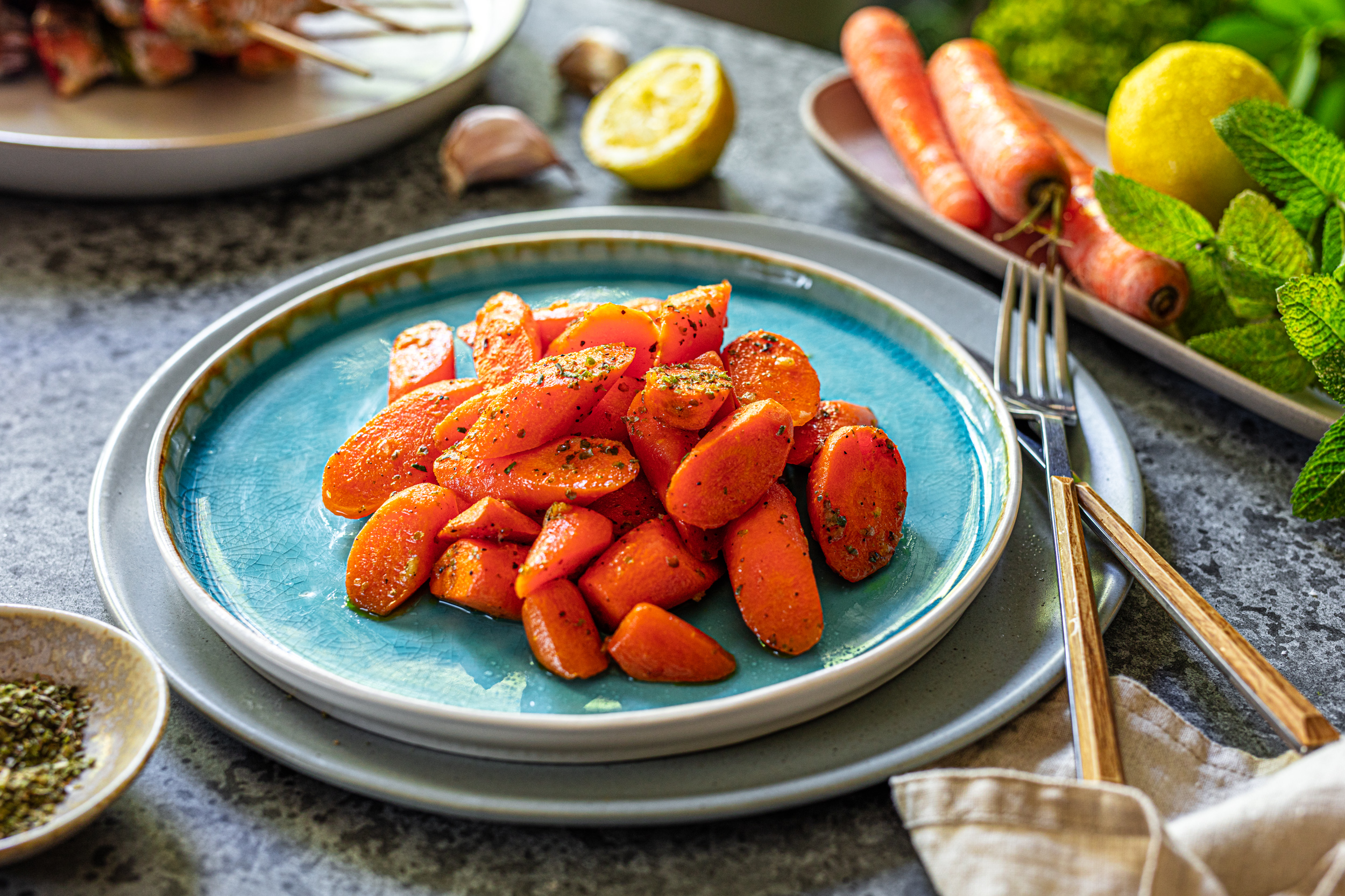 Glazirana mrkva s limunom i mažuranom