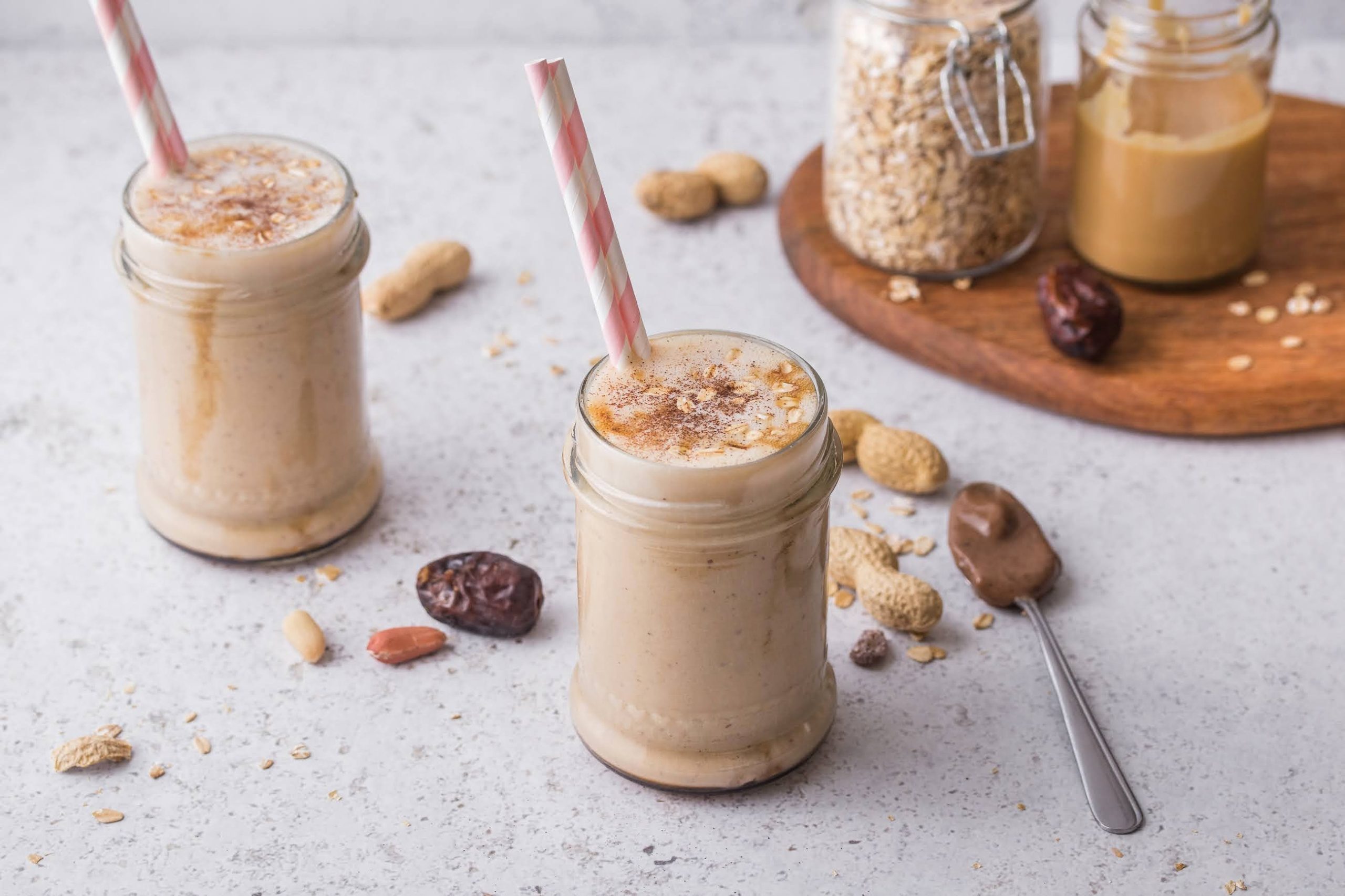 Hi protein Cookie shake s maslacem od kikirikija i datuljama