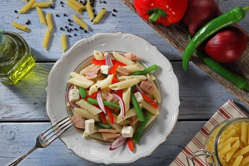 Hladna salata s pennama