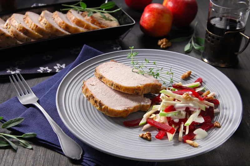 Hladno pečenje sa zimskom salatom