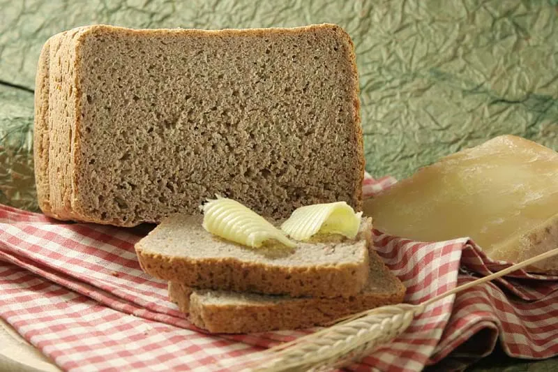 Integralni kruh iz pekača