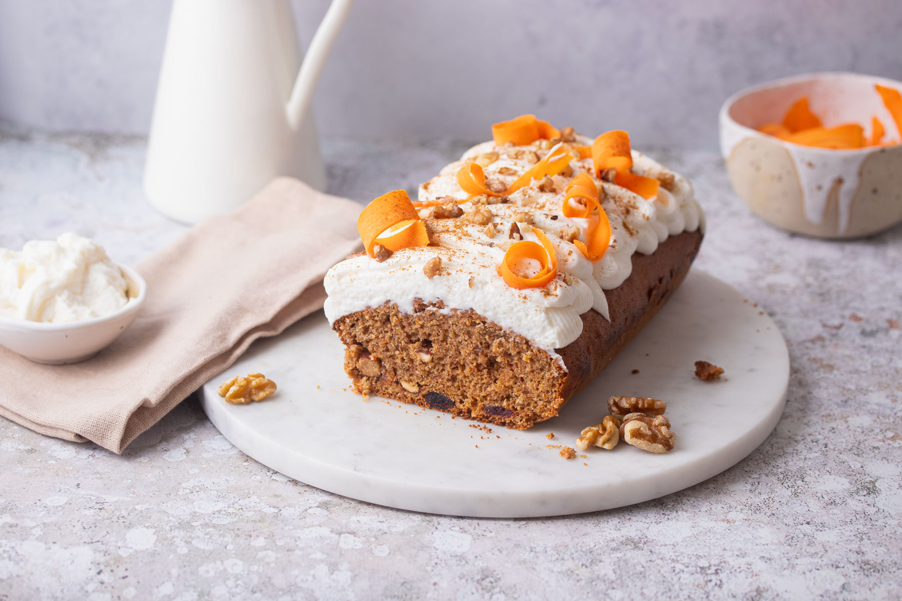 Kolač od mrkve s karameliziranim orasima
