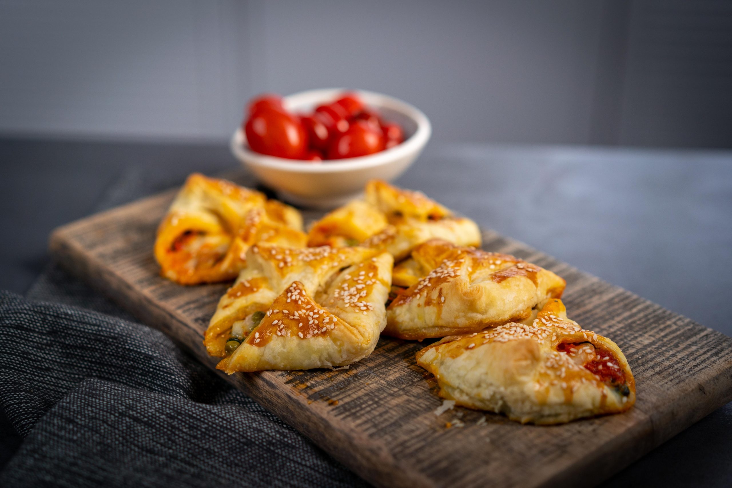 Košarice s ajvarom i graškom