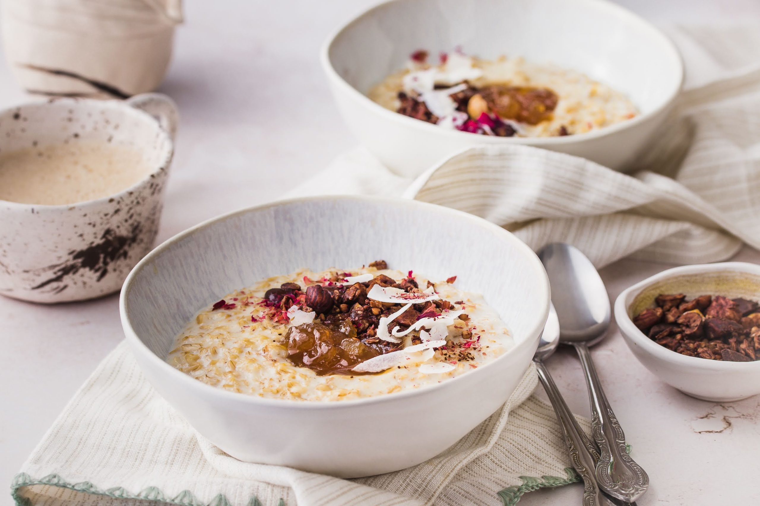 Kremasta zobena kaša s voćnim namazom kruška-marelica