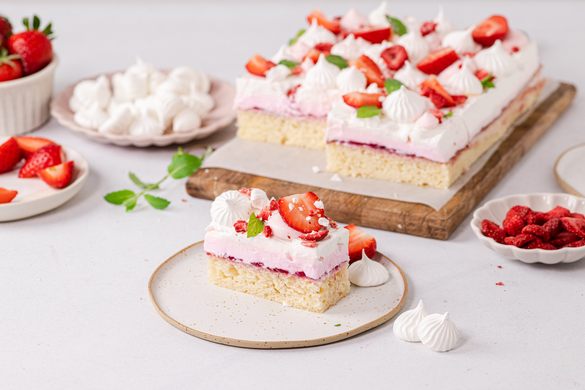 Kremaste jagoda šnite