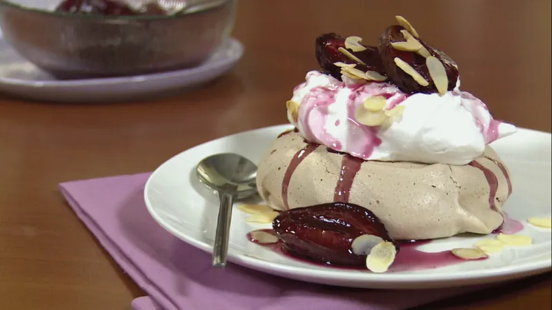 Male Pavlove sa šljivama