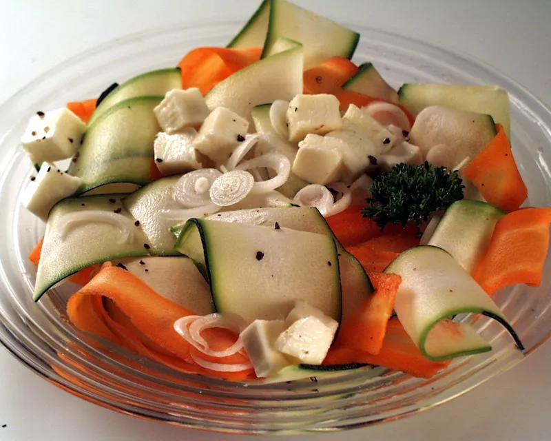 Marinirane tikvice s mozzarellom