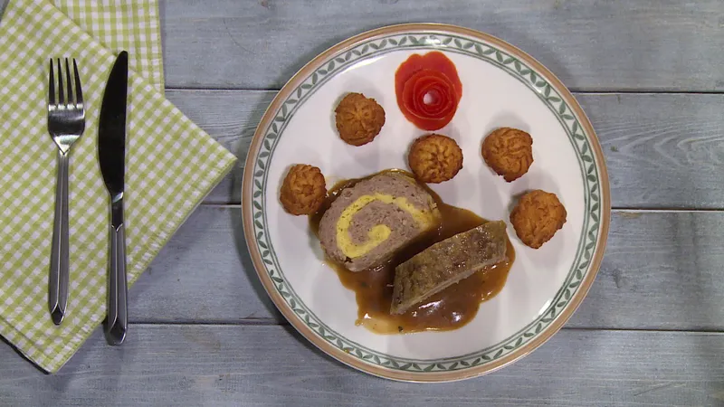 Mesna rolada s omletom od sira