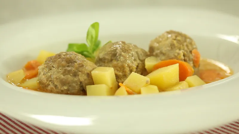 Mesne okruglice sa sirom iz pećnice