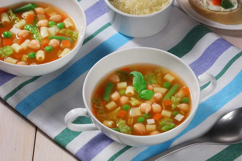 Minestrone sa slanutkom