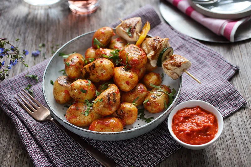 Mladi krumpir s ajvarom