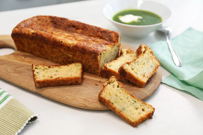 Mliječni kruh s tikvicama i sirom