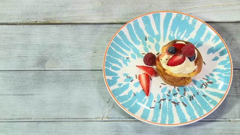 Neobične palačinke s kremom i voćem