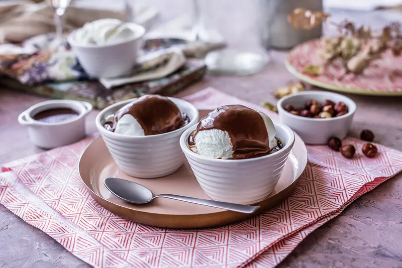 Pečeni puding s čokoladom i lješnjacima