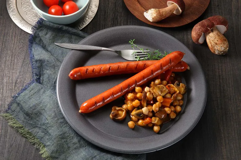 Pečenice s prilogom od slanutka