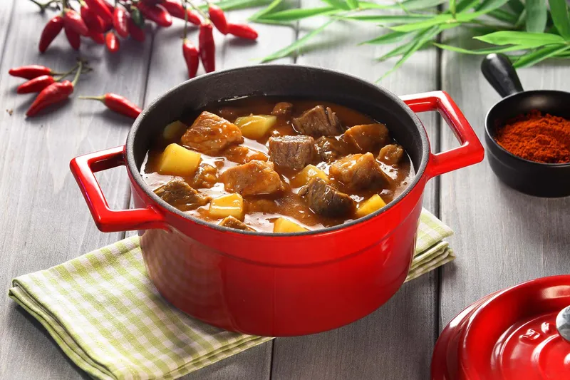 Pikantni perkelt od miješanog mesa