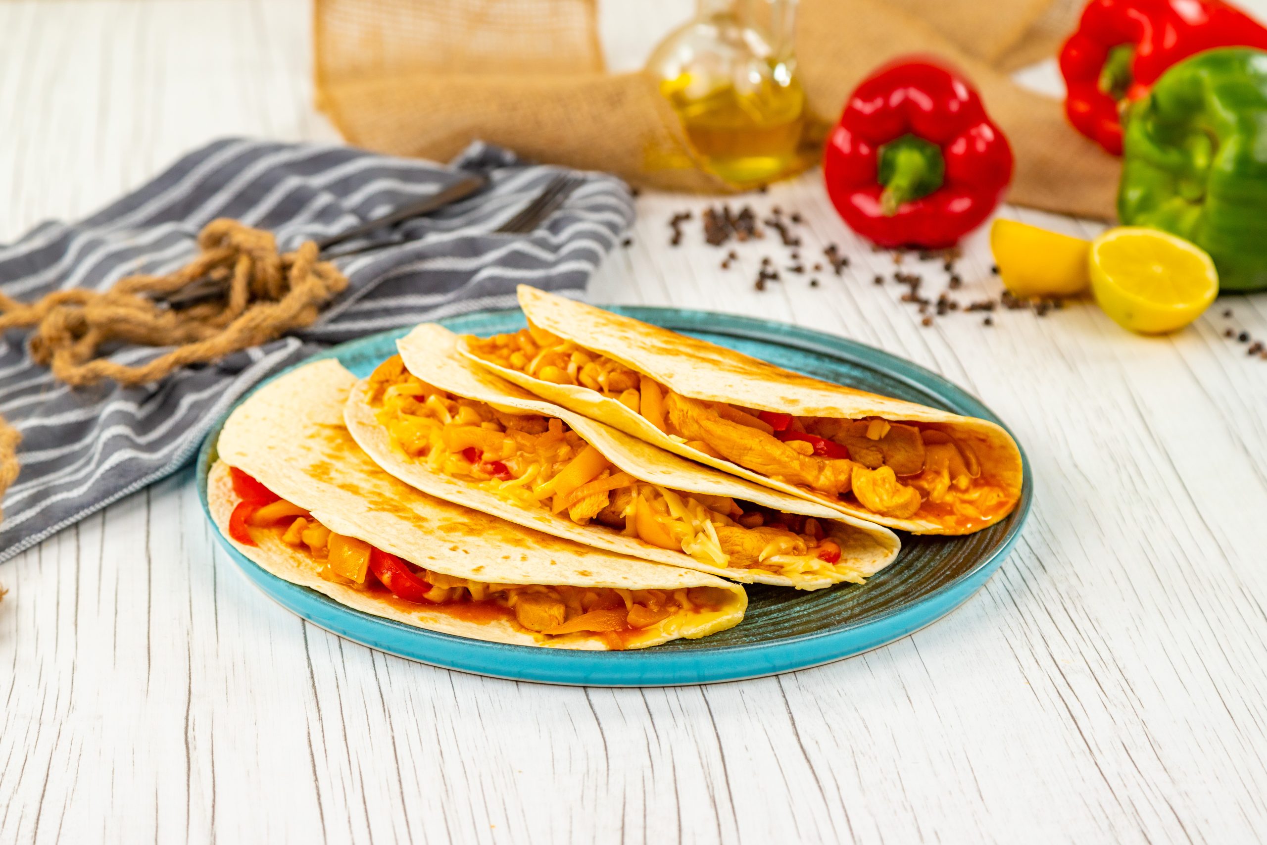 Quesadilla s piletinom i sirom