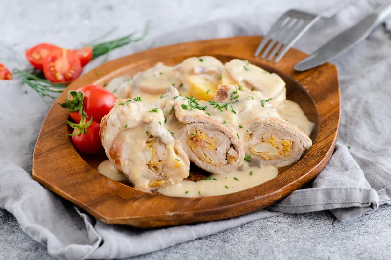 Rolice s dinstanim zeljem