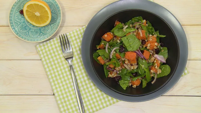 Salata od ječma i muškatne bundeve