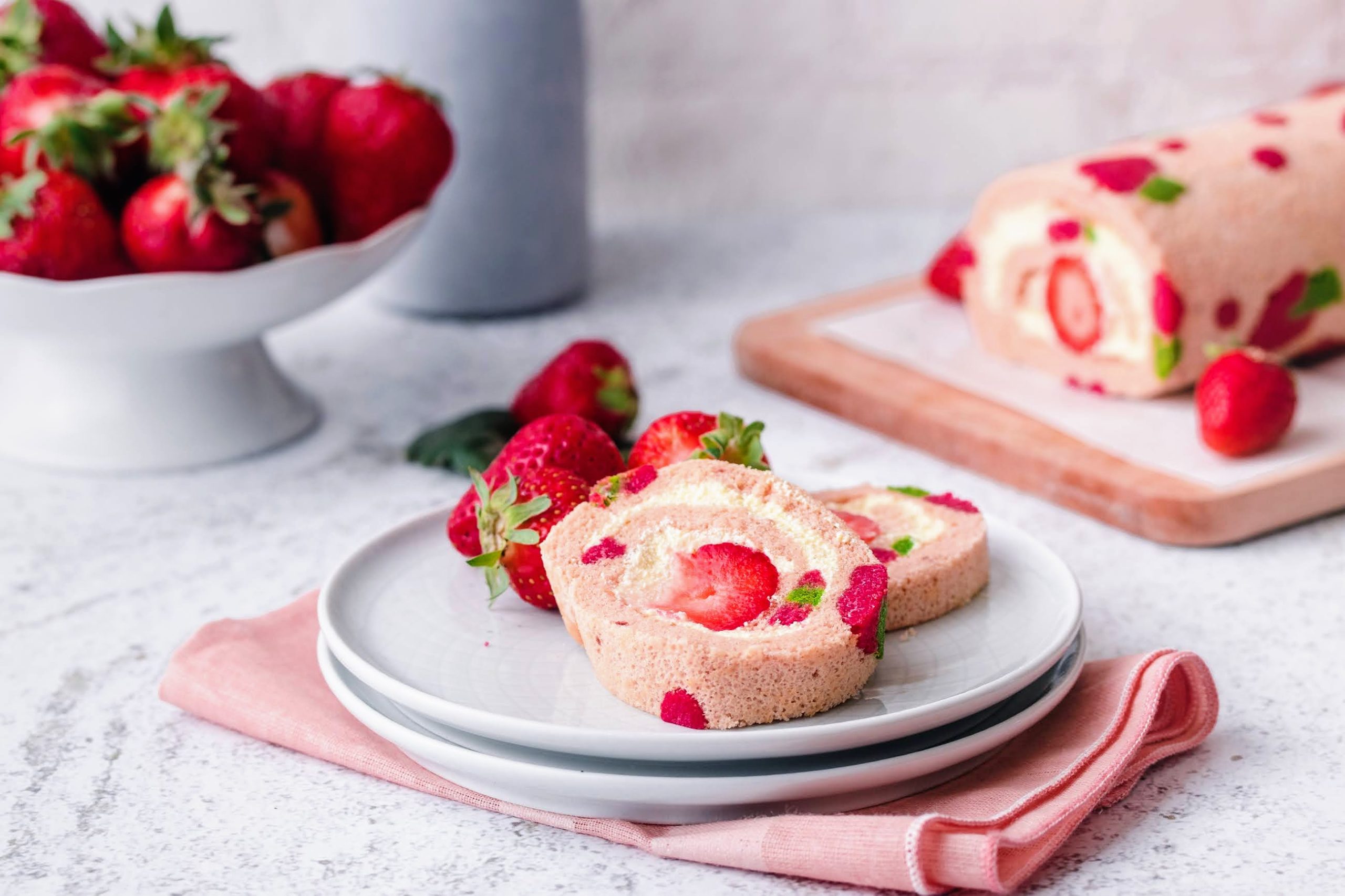 Šarena rolada s jagodama