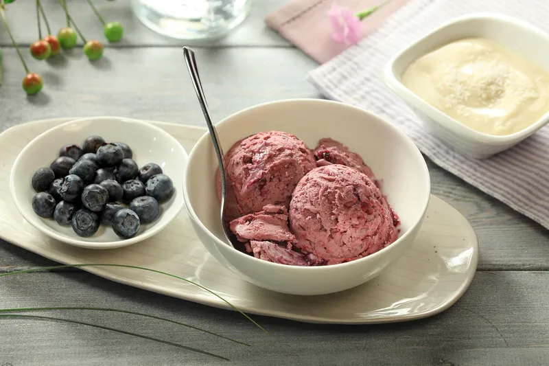 Sladoled kokos s borovnicama