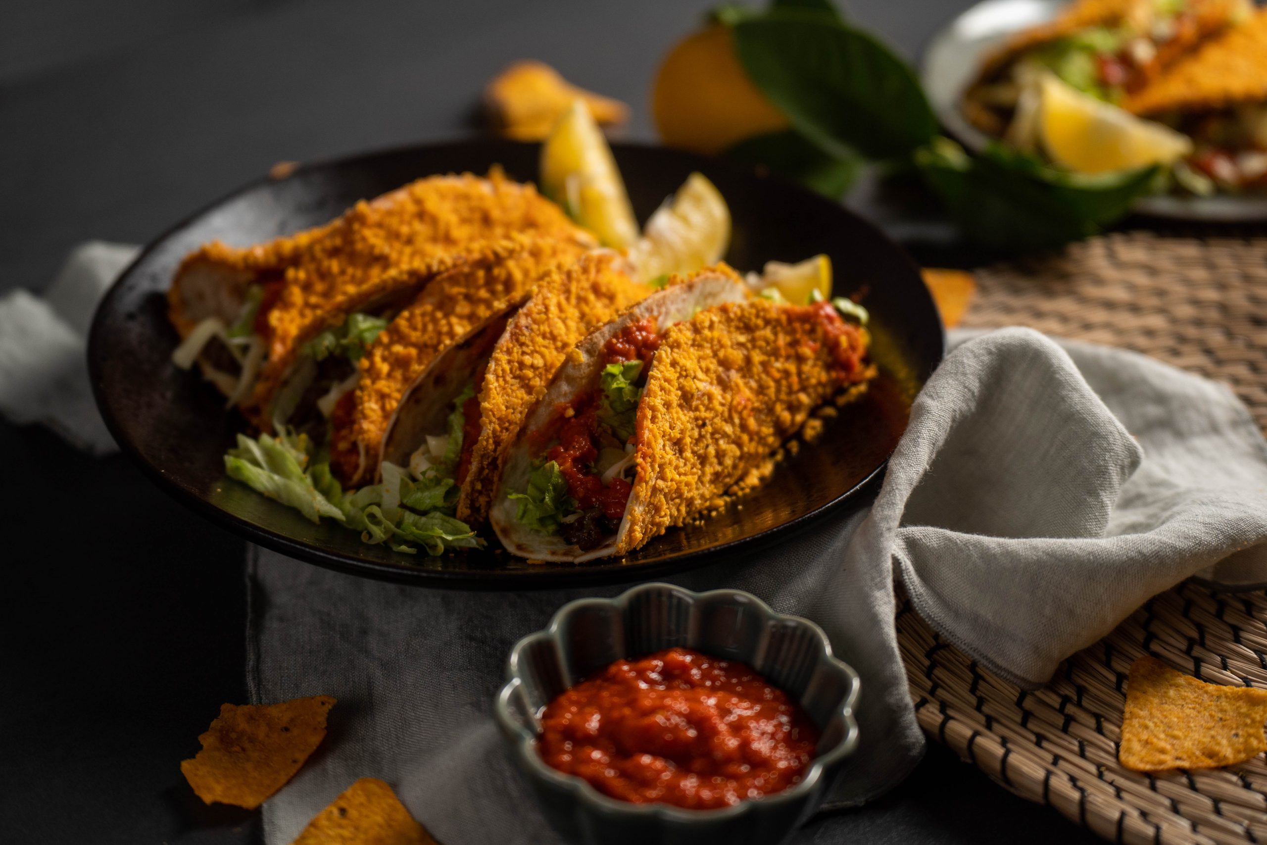 Tortilja wrap s mljevenim mesom i povrćem