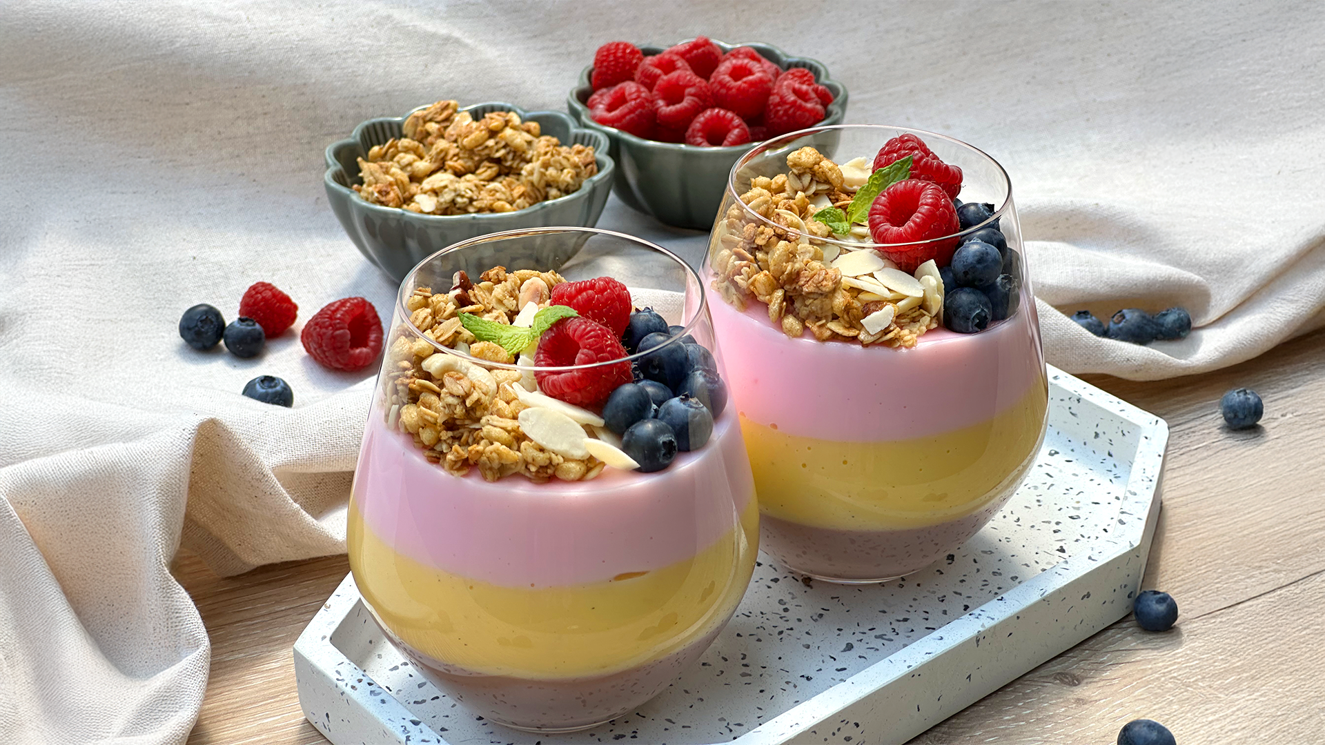 Trobojni puding desert