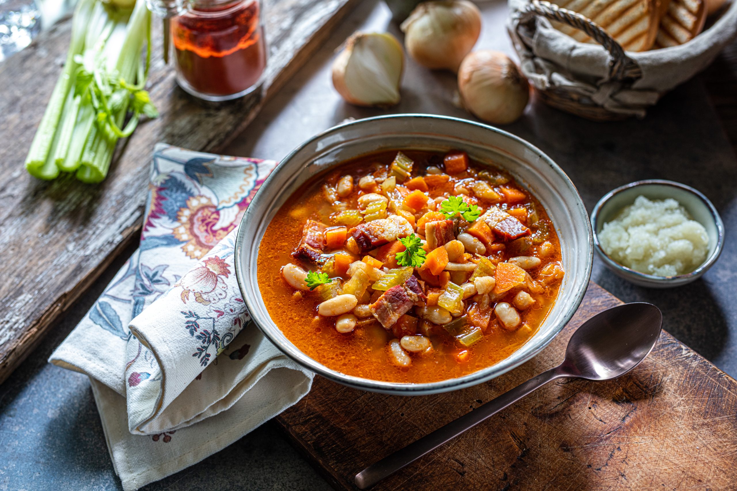 Varivo od graha s Podravskim špekom